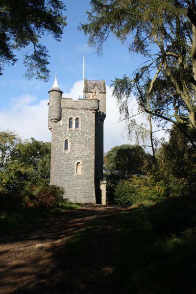 bl-helens-tower.jpg (45031 bytes)