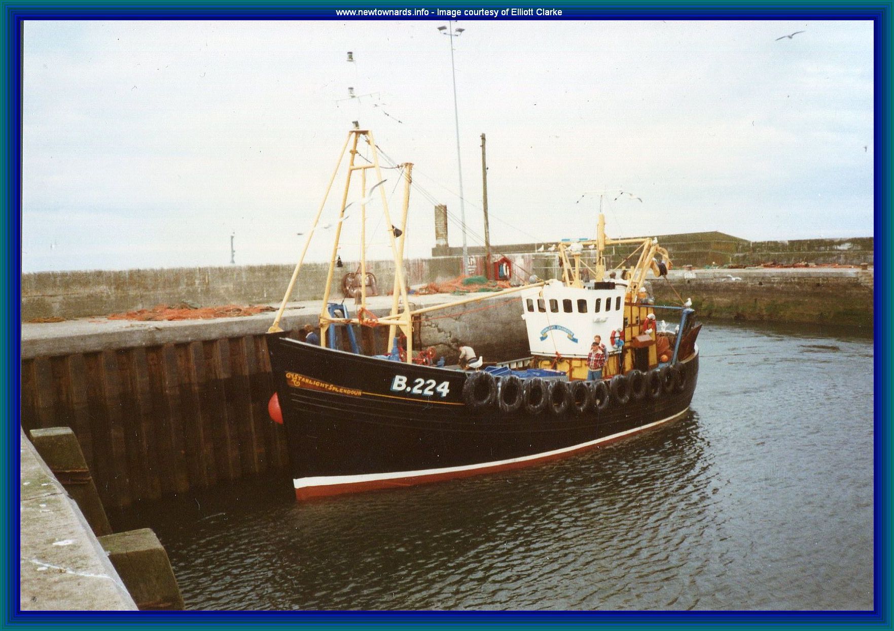 boat-b224.jpg (348981 bytes)