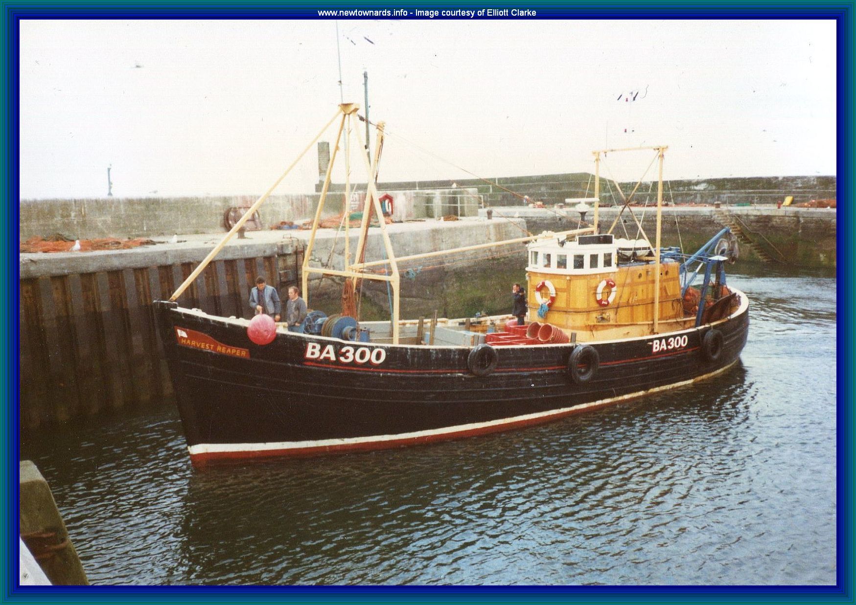 boat-ba300.jpg (376677 bytes)