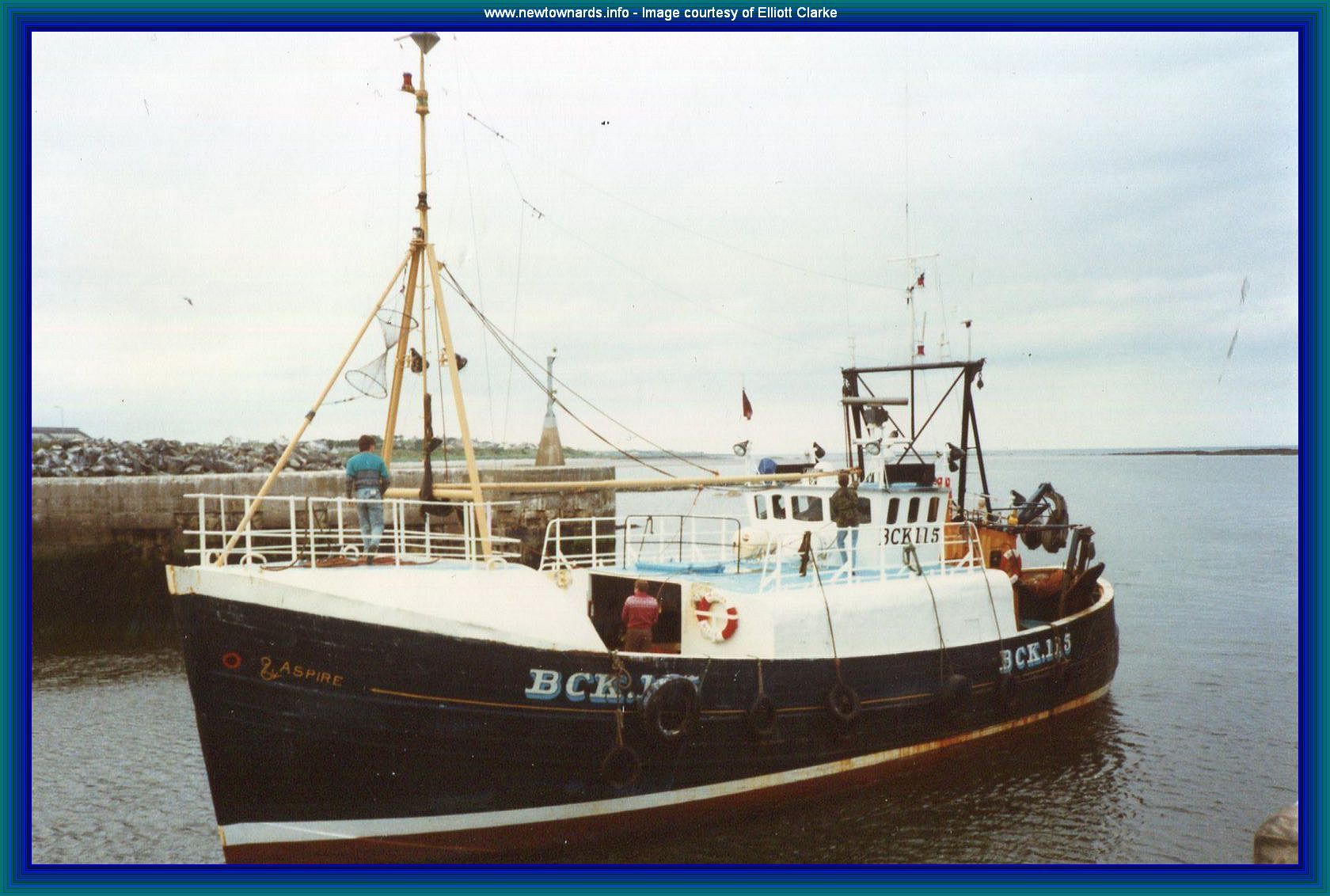 boat-bck175.jpg (233680 bytes)
