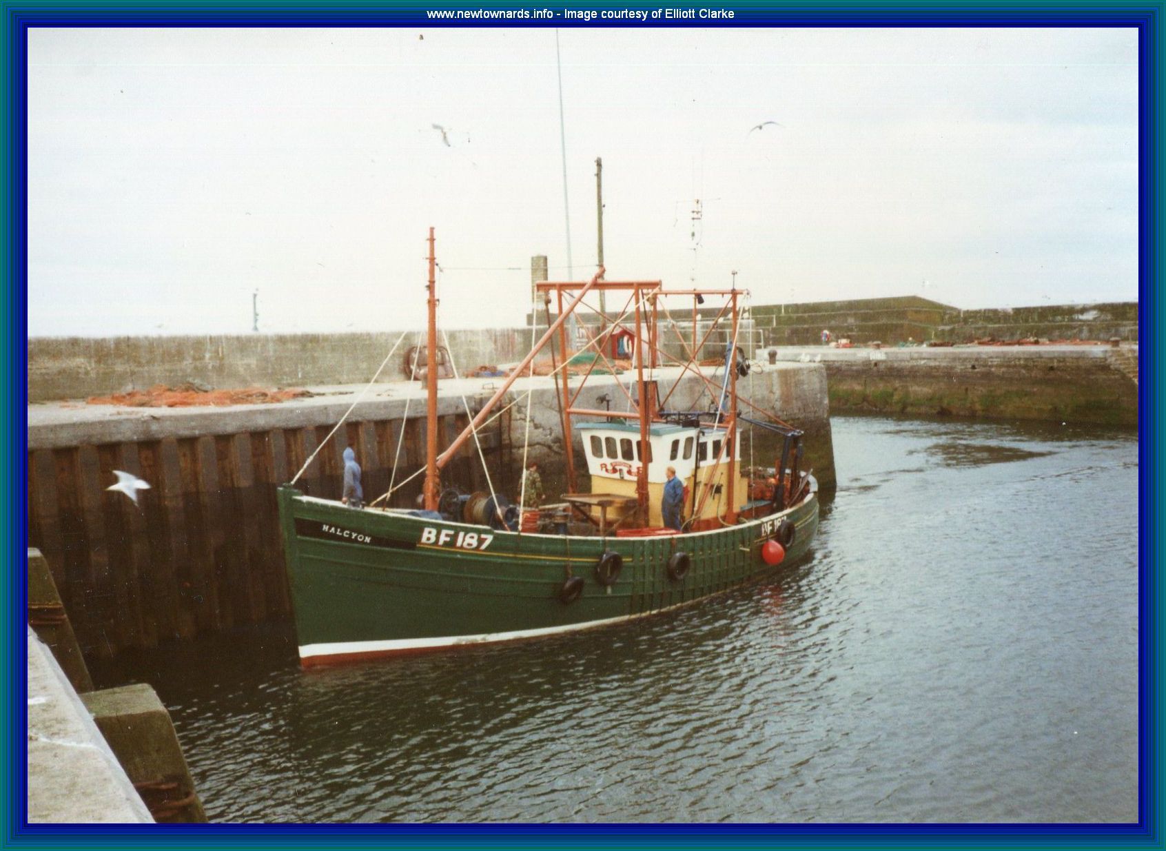 boat-bf187.jpg (279493 bytes)