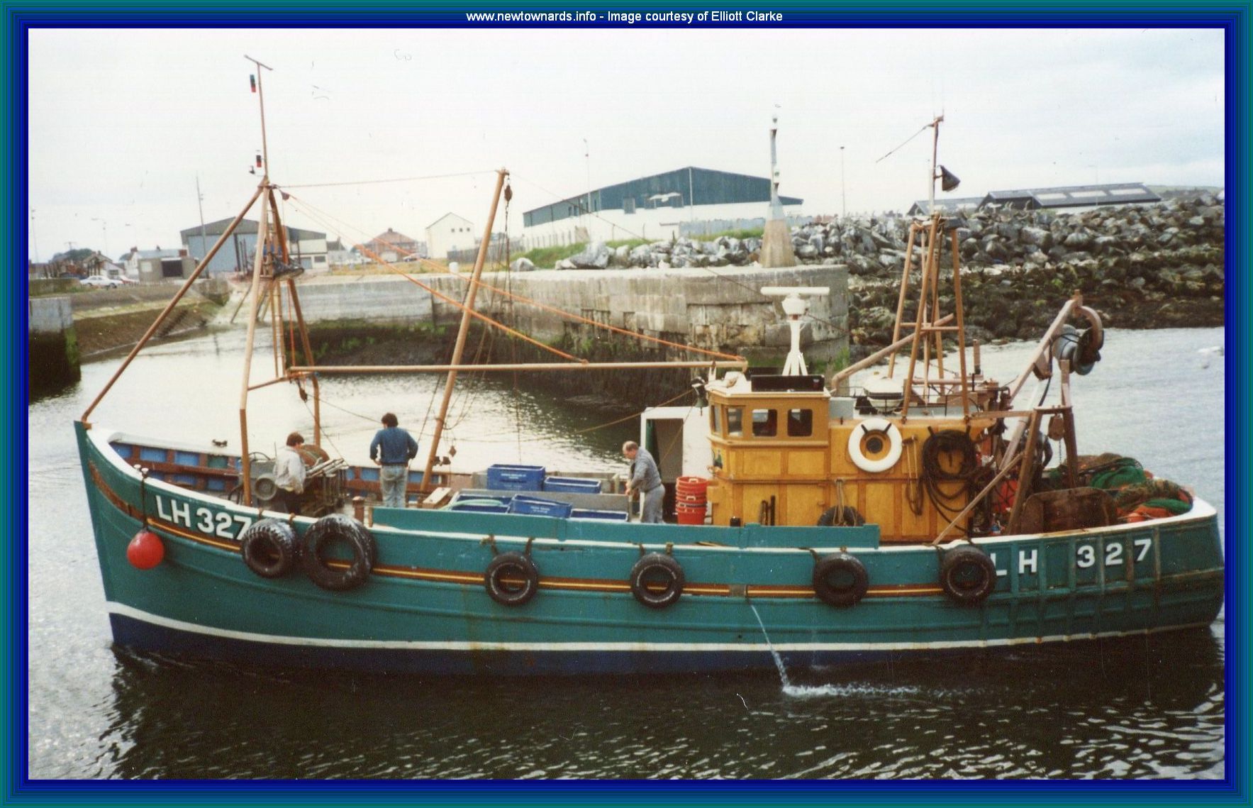 boat-lh327.jpg (304247 bytes)