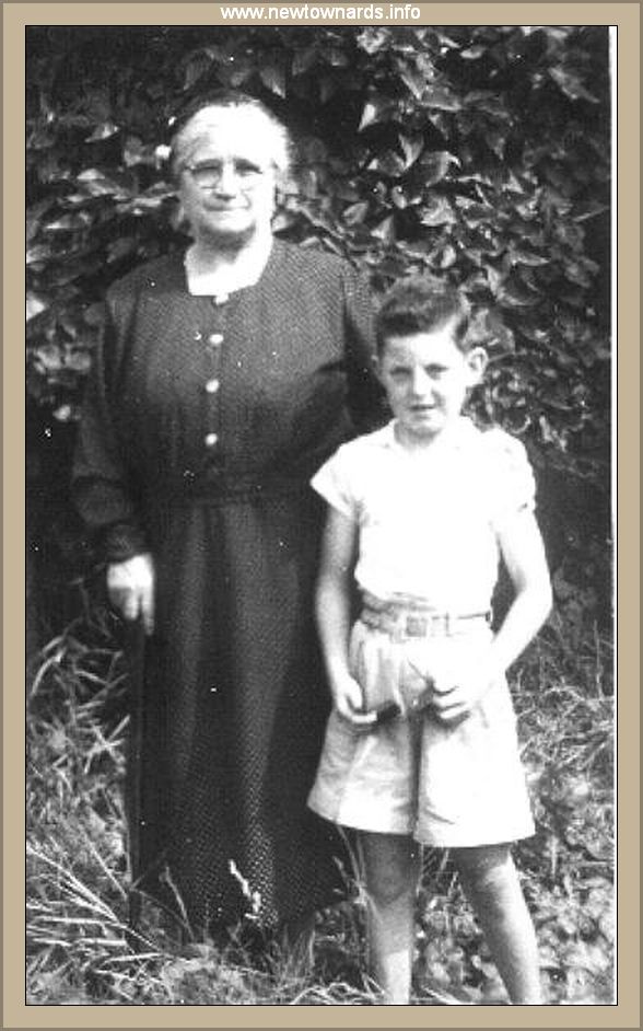 derek-grandma-01.jpg (45982 bytes)