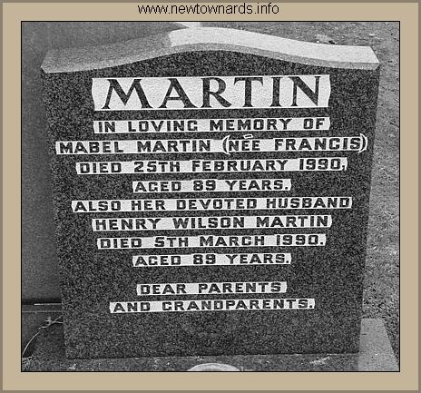 headstone-martin-1990.jpg (74696 bytes)
