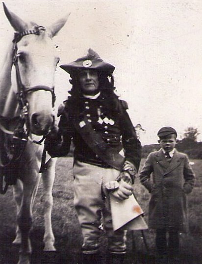 john-steele-01.jpg (47103 bytes)
