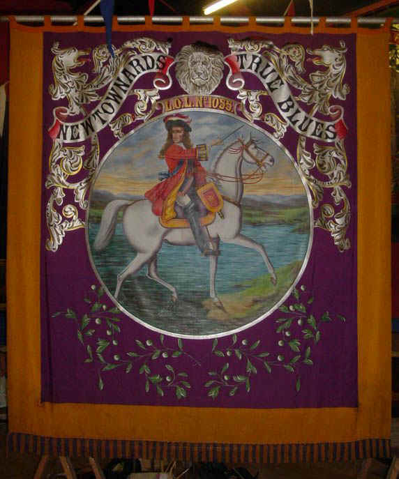 lol1055-banner.jpg (89076 bytes)