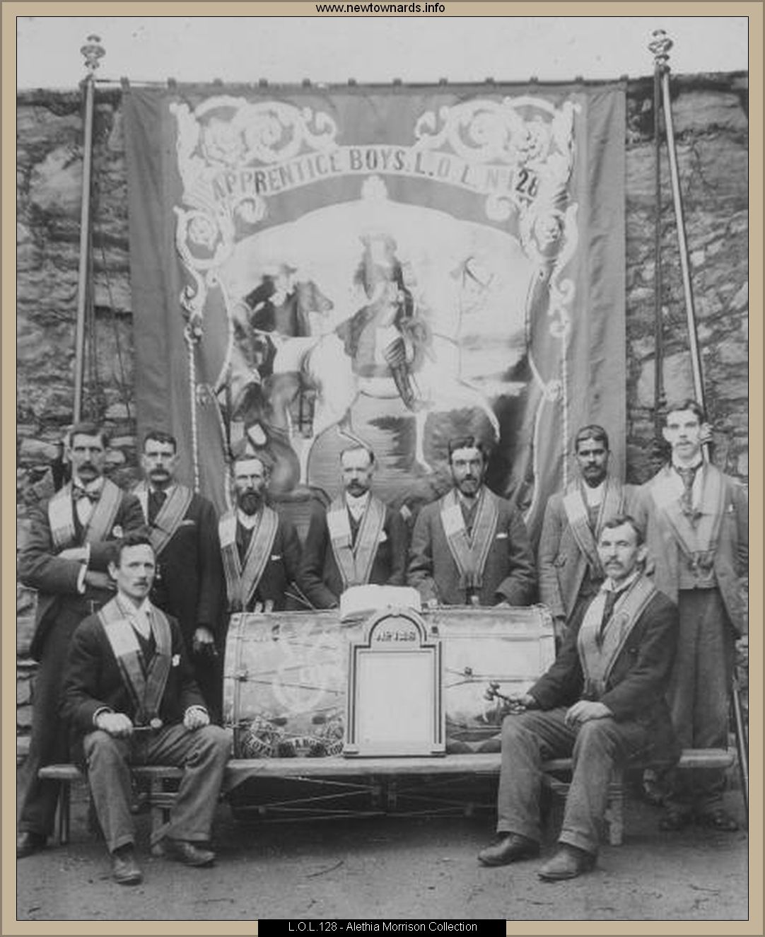lol128 - 1897.jpg (46918 bytes)