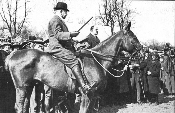 uvf-carson-clandeboye-t.jpg (76183 bytes)